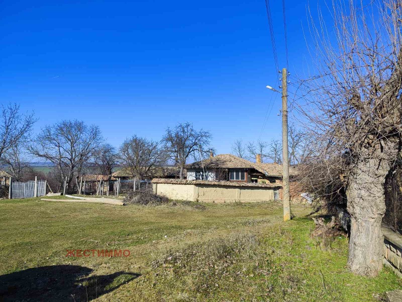 Продава КЪЩА, с. Тръстика, област Търговище, снимка 2 - Къщи - 53046578