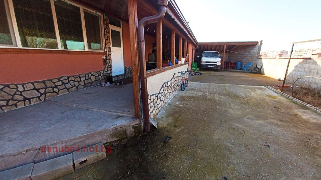 Продава КЪЩА, гр. Русе, Родина 2, снимка 13 - Къщи - 54173862