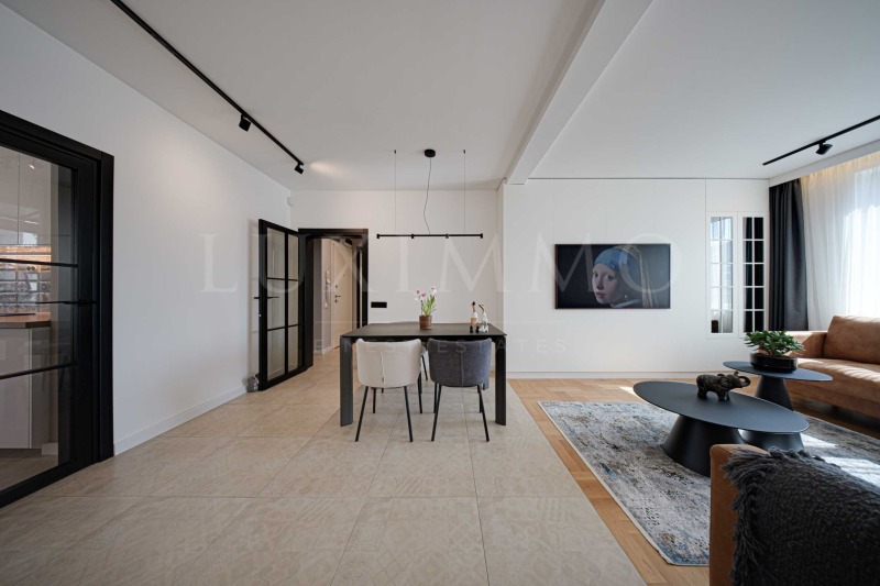 Продава  4-стаен, град София, Център •  650 000 EUR • ID 34779462 — holmes.bg - [1] 