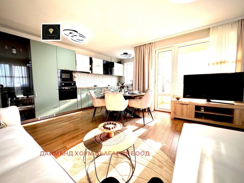 Продава МНОГОСТАЕН, гр. Пловдив, Център, снимка 2 - Апартаменти - 52847472