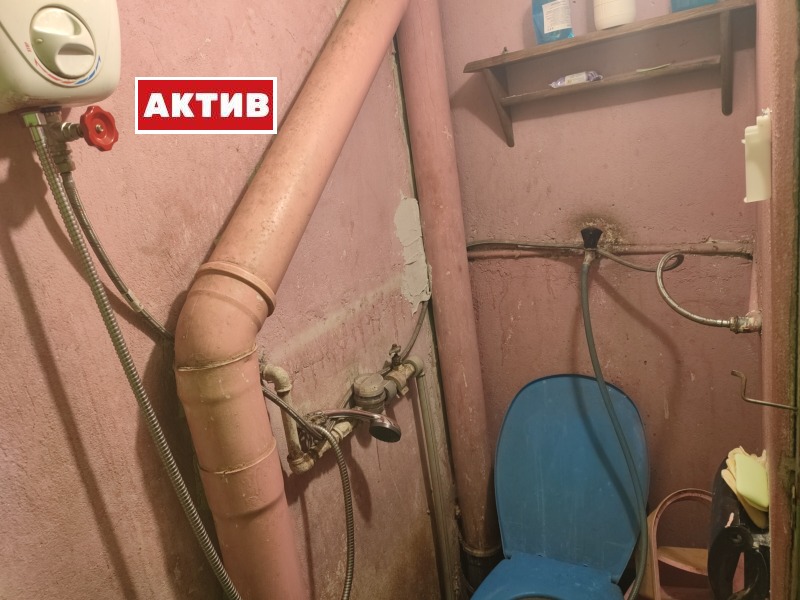 Продава АТЕЛИЕ, ТАВАН, гр. Търговище, Център, снимка 6 - Aпартаменти - 49511842