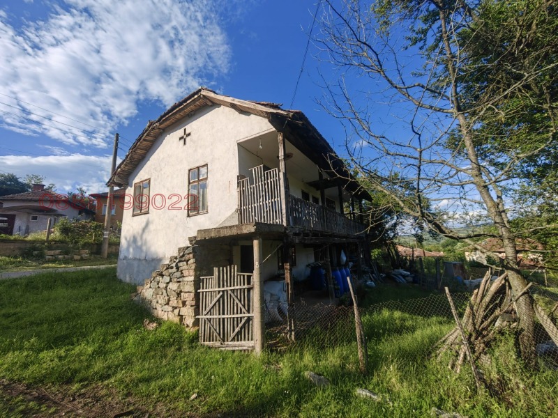 Продава КЪЩА, с. Слатина, област Монтана, снимка 2 - Къщи - 52780529