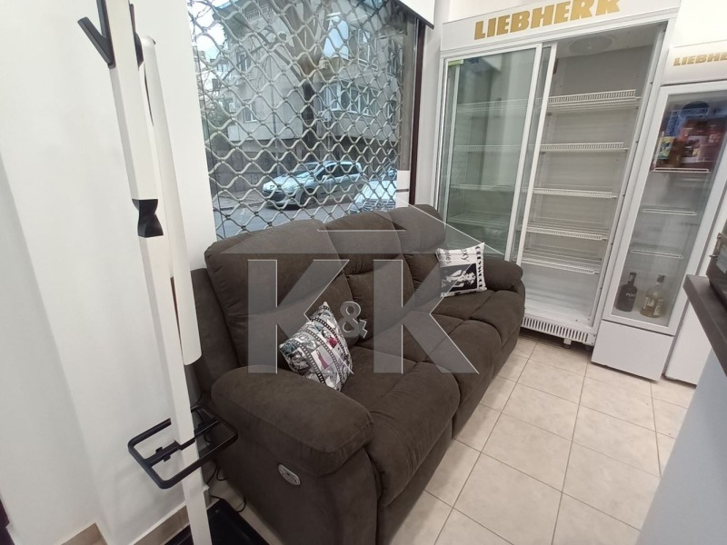 Продава МАГАЗИН, гр. Варна, Лятно кино Тракия, снимка 2 - Магазини - 53355140