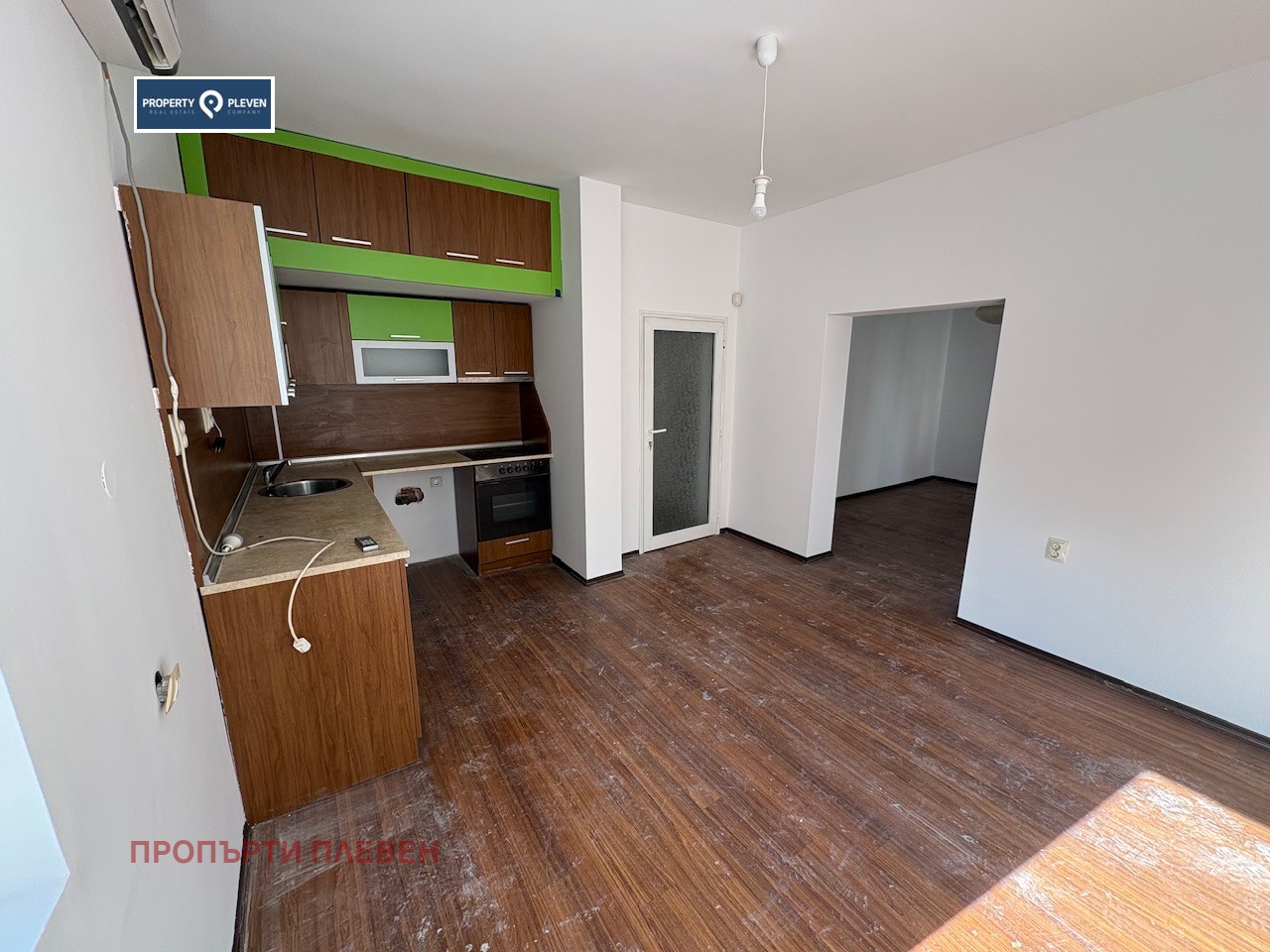 Продава ЕТАЖ ОТ КЪЩА, гр. Плевен, Идеален център, снимка 4 - Етаж от къща - 53619547