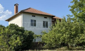 Продава къща област Габрово гр. Севлиево - [1] 