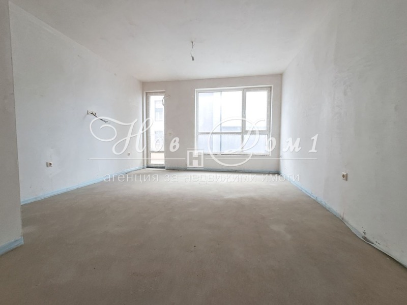 À venda  2 quartos Varna , Vazrajdane 3 , 190 m² | 40554930