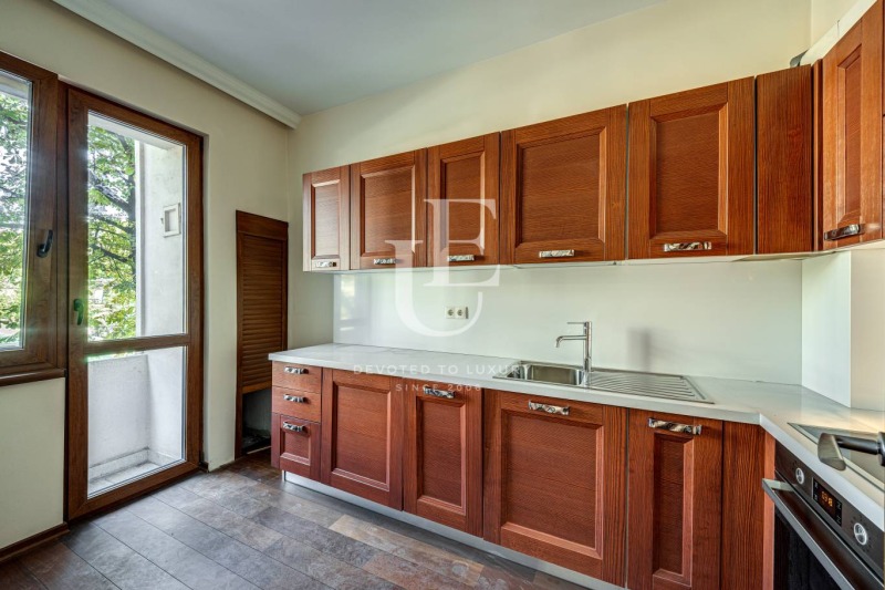 Продава 3-СТАЕН, гр. София, Център, снимка 7 - Апартаменти - 53022101