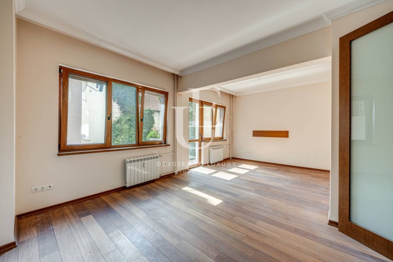 Продава 3-СТАЕН, гр. София, Център