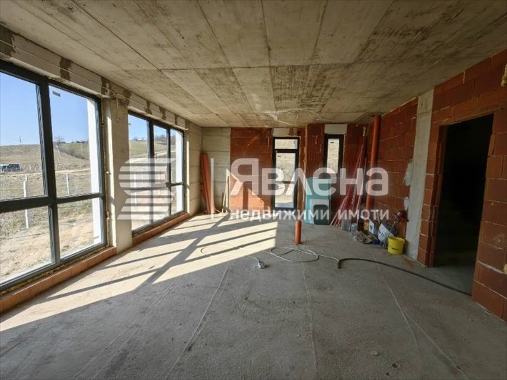 Продава КЪЩА, с. Изгрев, област Благоевград, снимка 2 - Къщи - 53181587