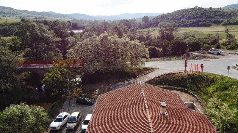 Продава ХОТЕЛ, с. Стремци, област Кърджали, снимка 2 - Хотели - 52786000