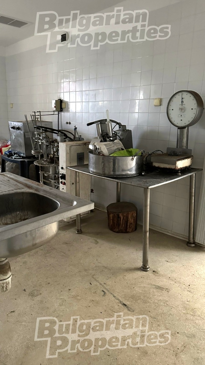 Продава БИЗНЕС ИМОТ, с. Стефан Караджа, област Варна, снимка 3 - Други - 52987610