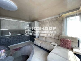 Продава 2-стаен град Пловдив Център - [1] 