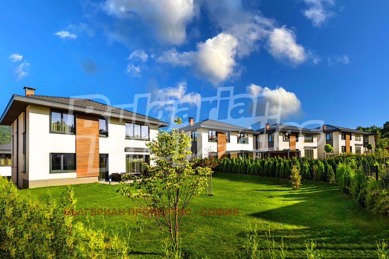 Продава КЪЩА, гр. София, с. Владая, снимка 2 - Къщи - 53244643