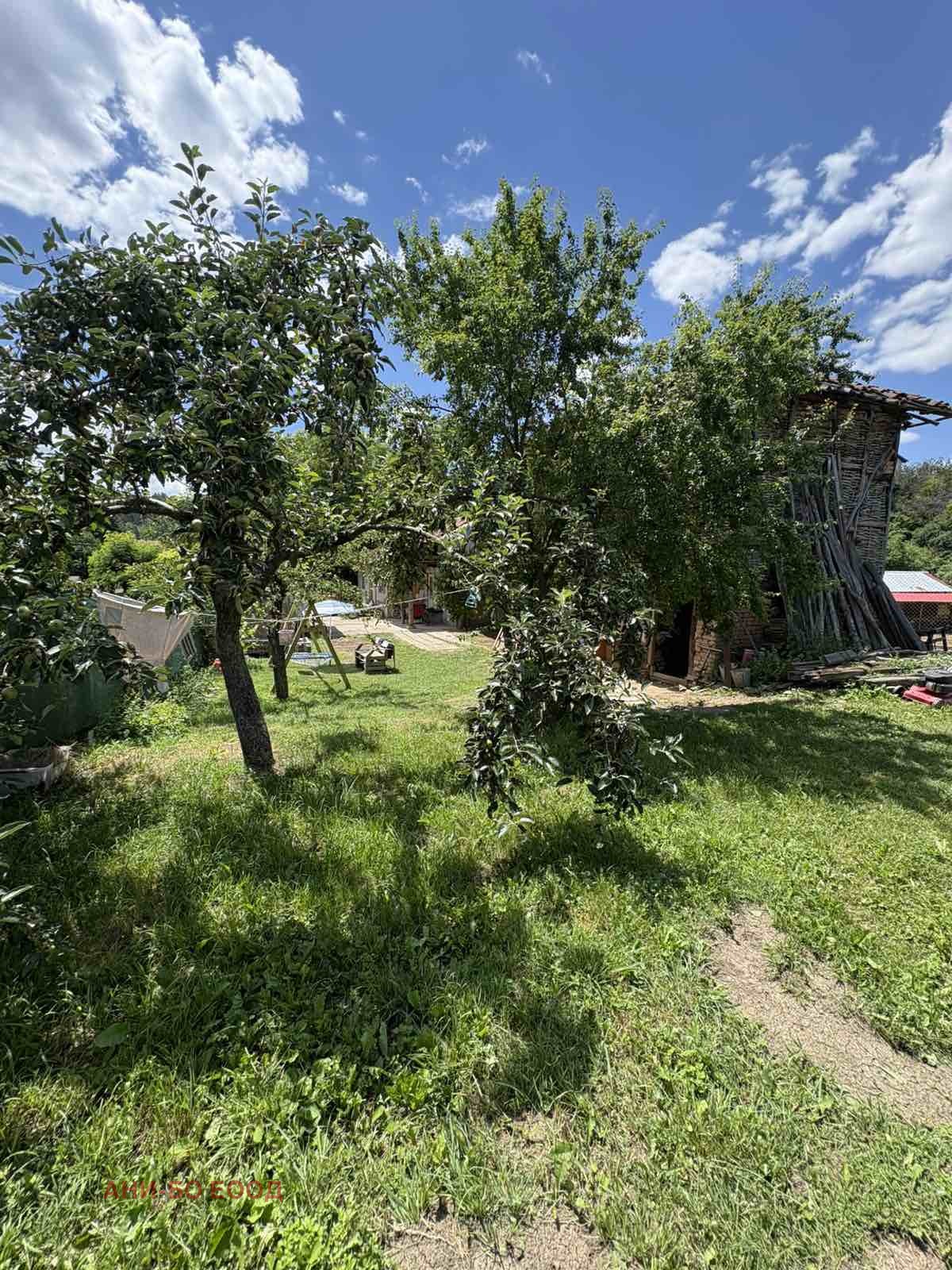 Продава ПАРЦЕЛ, с. Чавдар, област София област