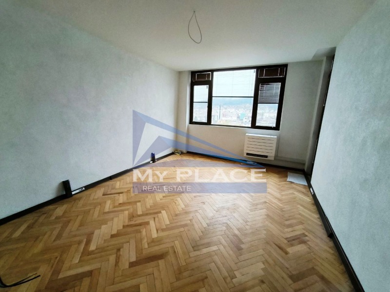 Продава 1-СТАЕН, град Шумен, Математическа гимназия • 159000 лв. / 81295.41 € • 16494132 1