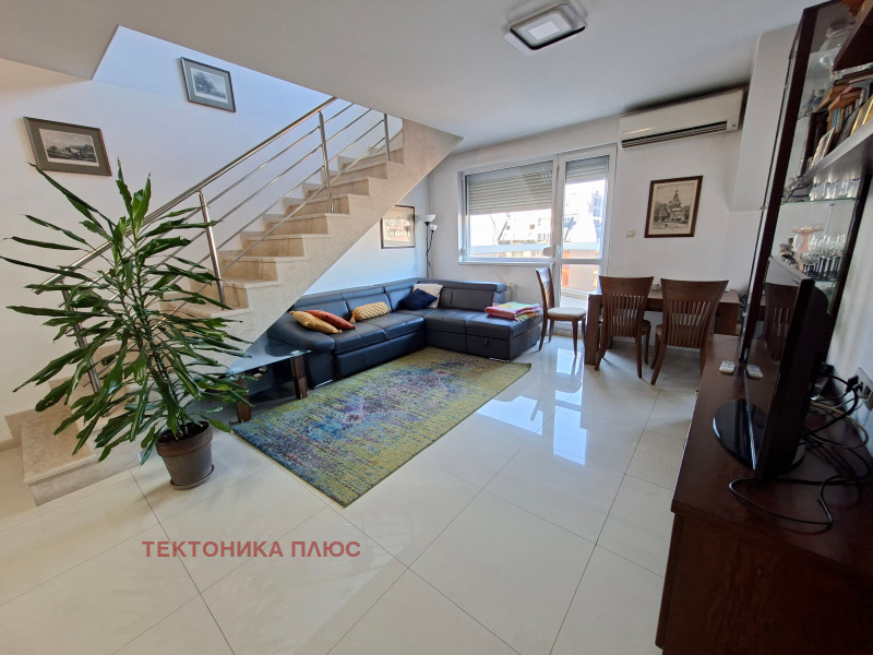 Продава 3-СТАЕН, гр. София, Център, снимка 2 - Апартаменти - 53210930