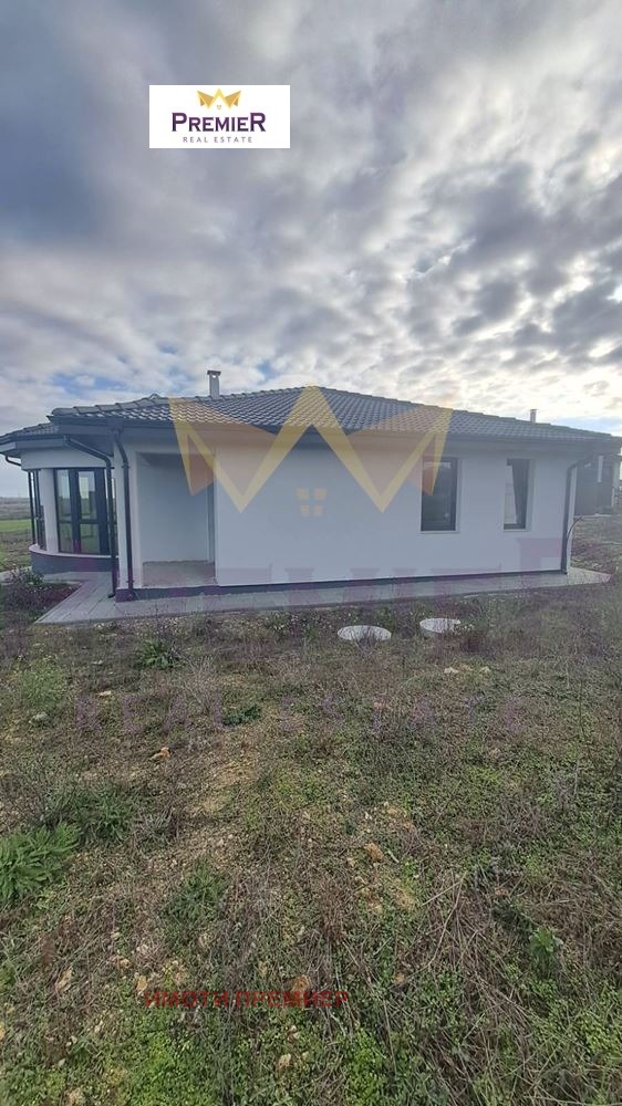 Продава КЪЩА, с. Кичево, област Варна, снимка 13 - Къщи - 52624559