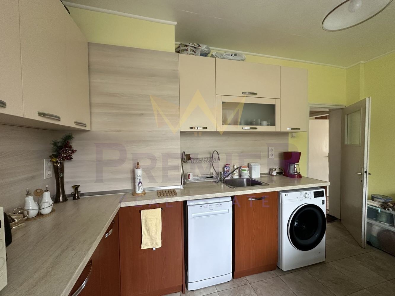 Продава 3-СТАЕН, гр. Плевен, 9-ти квартал, снимка 6 - Апартаменти - 55936084
