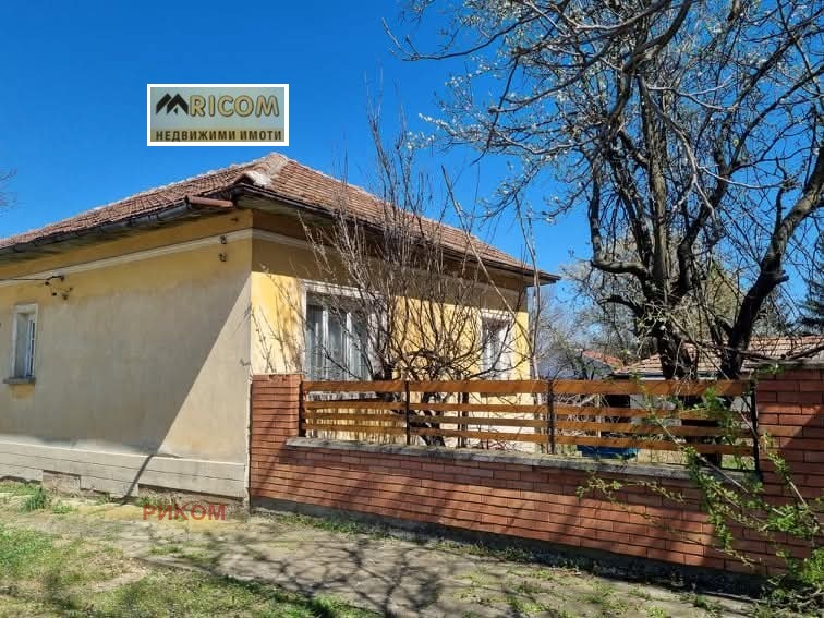 Продава КЪЩА, гр. Долна Митрополия, област Плевен