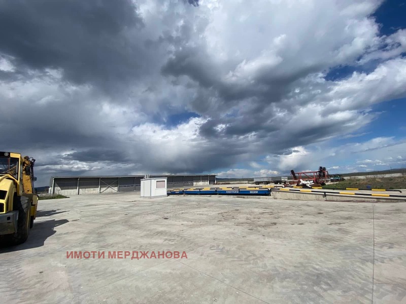 En venta  Edificio industrial región Sliven , Mlekarevo , 1280 metros cuadrados | 16305337 - imagen [9]