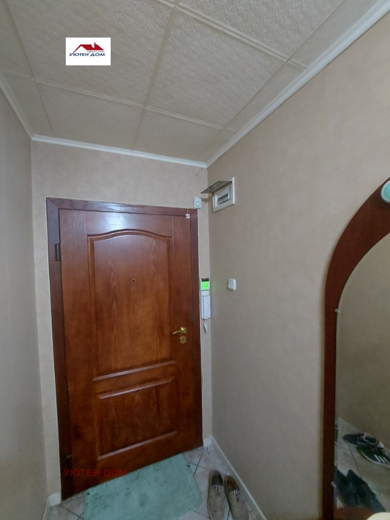 Продава 3-СТАЕН, гр. Шумен, Военно училище, снимка 2 - Апартаменти - 52611340