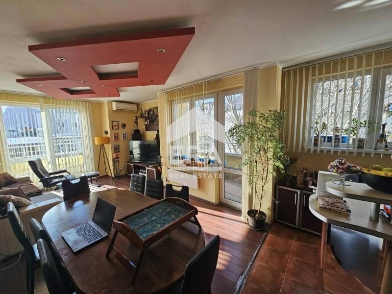 Продава 4-СТАЕН, гр. София, Бъкстон