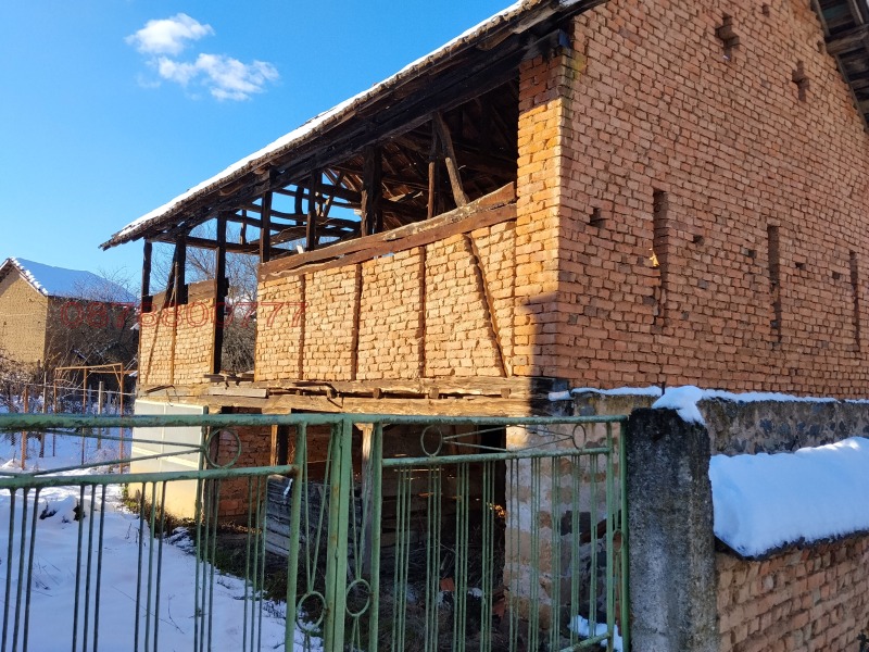 Продава КЪЩА, с. Комарево, област Монтана, снимка 3 - Къщи - 52923166