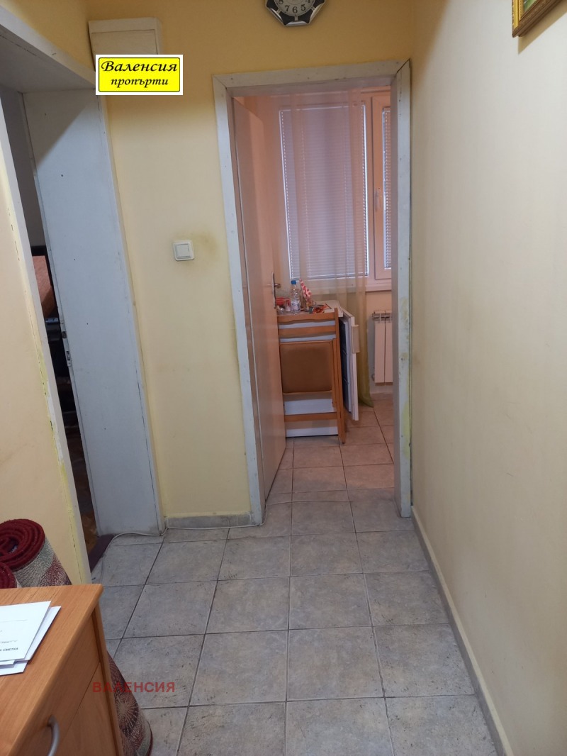 Продава 1-СТАЕН, гр. Враца, Център, снимка 7 - Апартаменти - 53105269