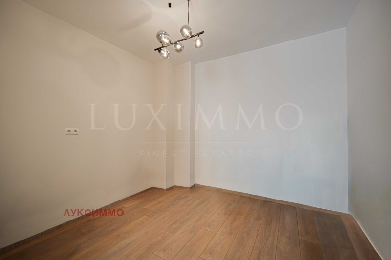 Na prodej  2 ložnice Sofia , Geo Milev , 150 m2 | 70674069 - obraz [15]