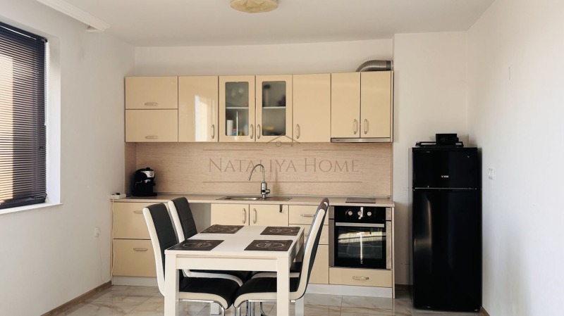 Продава  3-стаен град Бургас , Сарафово , 100 кв.м | 45983334 - изображение [2]