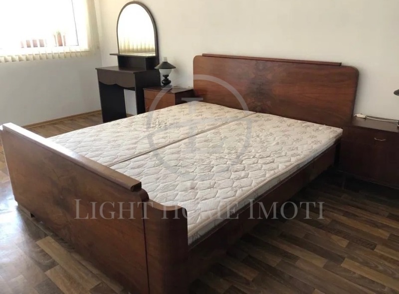 En venta  2 dormitorios Plovdiv , Kyuchuk Parizh , 110 metros cuadrados | 61687715 - imagen [7]