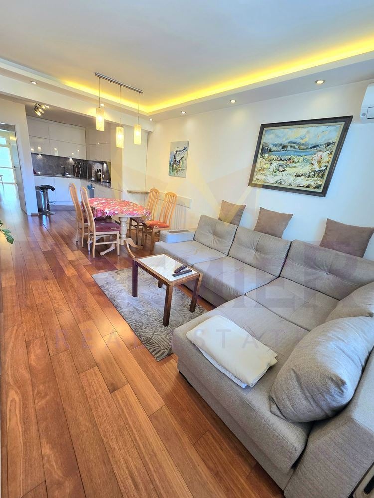 Продава 3-СТАЕН, град София, Център • 429000 € / 839051.07 лв. • 74611869 1