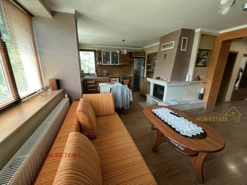 Продава  Многостаен град Добрич , Център , 130 кв.м | 21339385 - изображение [11]