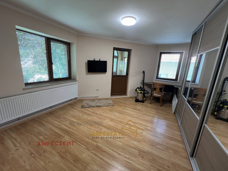 Продава  Многостаен град Добрич , Център , 130 кв.м | 21339385 - изображение [6]