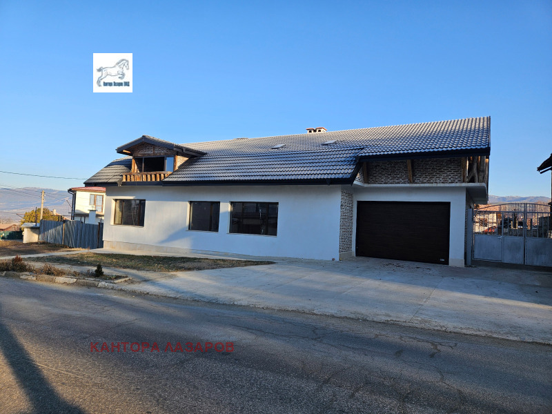 Продава КЪЩА, с. Сапарево, област Кюстендил