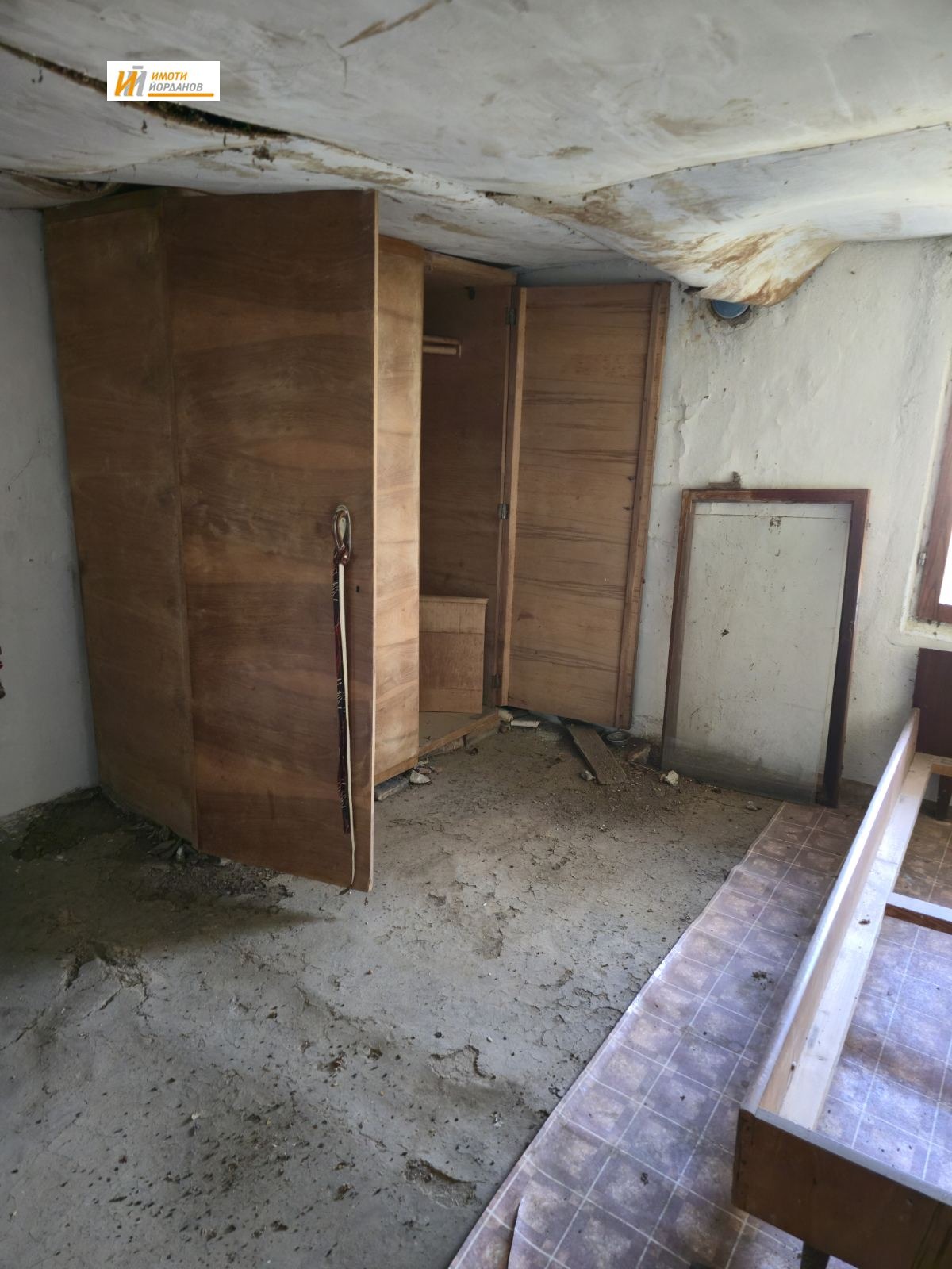 Продава КЪЩА, с. Леденик, област Велико Търново, снимка 8 - Къщи - 55998955