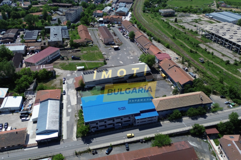 Продава ПРОМ. ПОМЕЩЕНИЕ в област Кърджали, гр. Момчилград - 3600 кв.м / 1 295 000 € » 2 532 799.85 лв., ИМОТИБЪЛГАРИЯКЪРДЖАЛИ