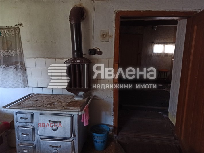 Продава КЪЩА, с. Долно Камарци, област София област, снимка 10 - Къщи - 55792681