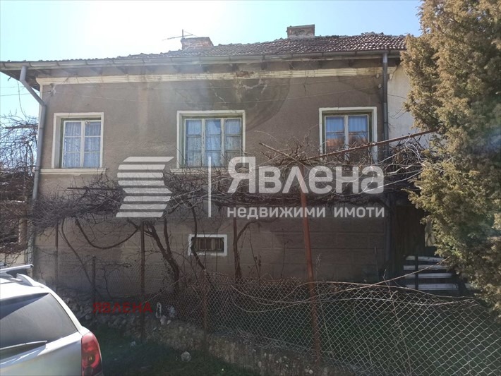 Продава КЪЩА, с. Долно Камарци, област София област, снимка 2 - Къщи - 55792681