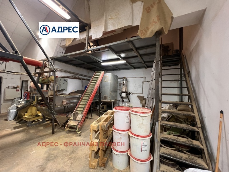 Продава ПРОМ. ПОМЕЩЕНИЕ, гр. Ловеч, Младост, снимка 4 - Производствени сгради - 52600448