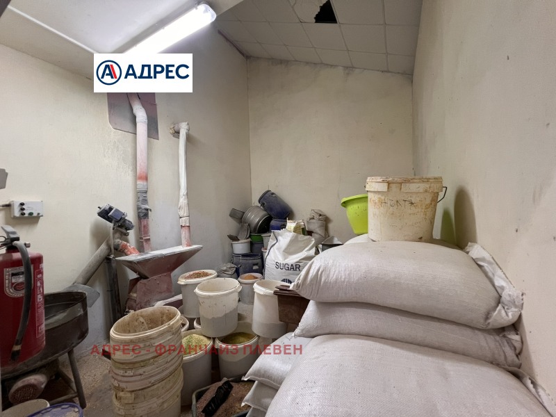 Продава ПРОМ. ПОМЕЩЕНИЕ, гр. Ловеч, Младост, снимка 7 - Производствени сгради - 52600448