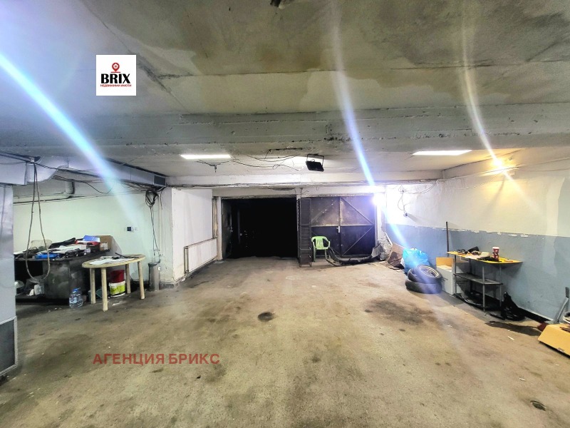 In vendita  Edificio industriale Ruse , Ialta , 280 mq | 62592768 - Immagine [5]