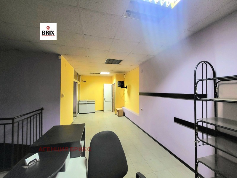 In vendita  Edificio industriale Ruse , Ialta , 280 mq | 62592768 - Immagine [6]
