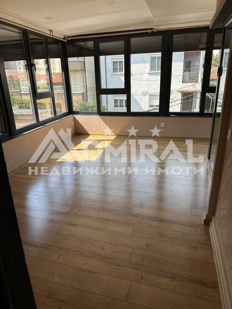 En venta  2 dormitorios Sliven , Tsentar , 100 metros cuadrados | 95448330