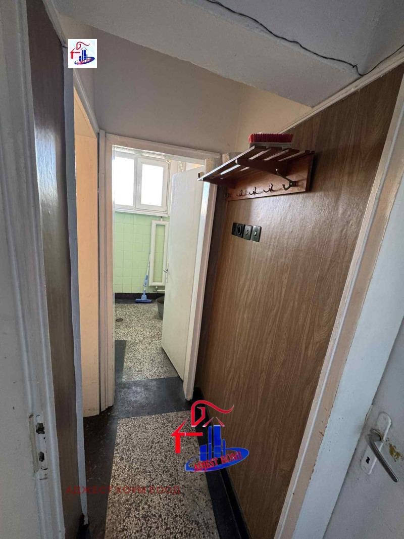 Продава 3-СТАЕН, гр. Шумен, Център, снимка 8 - Апартаменти - 52233767