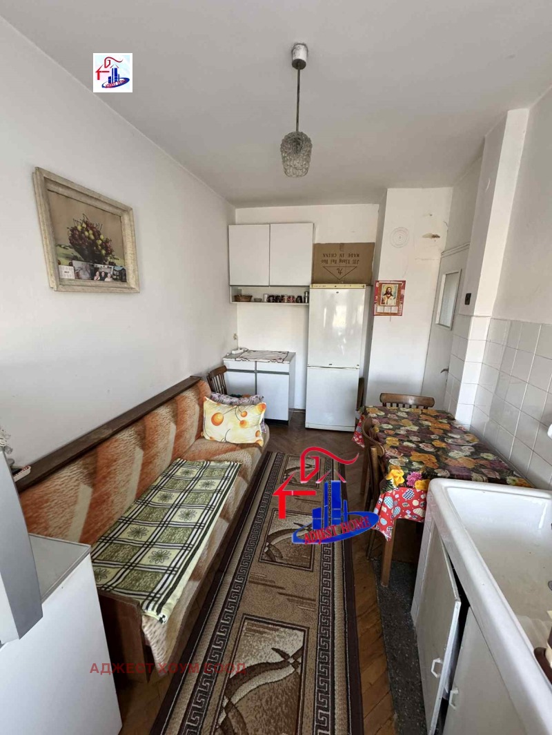 Продава 3-СТАЕН, гр. Шумен, Център, снимка 6 - Апартаменти - 52233767