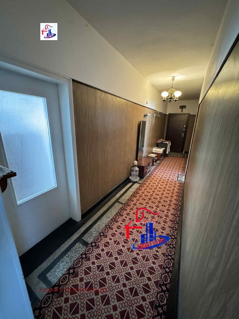 Продава 3-СТАЕН, гр. Шумен, Център, снимка 7 - Апартаменти - 52233767