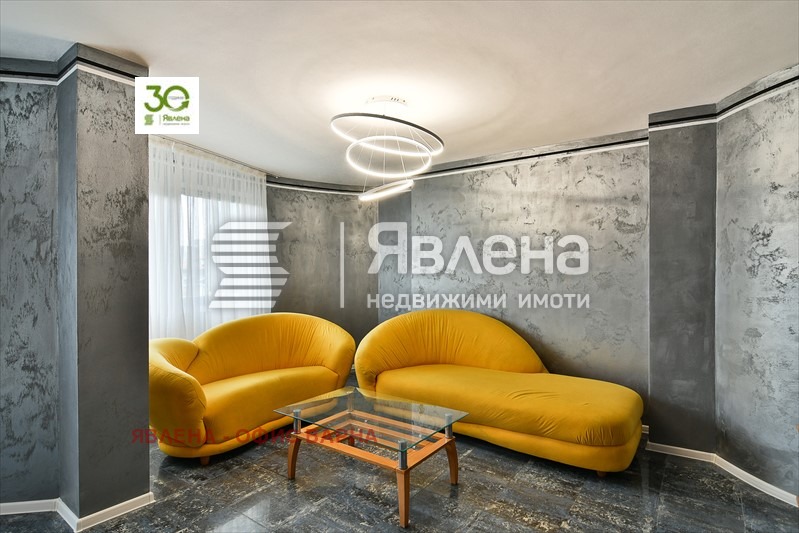 Продава МНОГОСТАЕН, гр. Варна, Център, снимка 2 - Апартаменти - 55505894