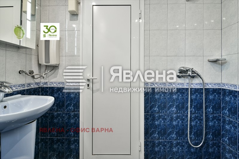 Продава МНОГОСТАЕН, гр. Варна, Център, снимка 17 - Апартаменти - 55505894
