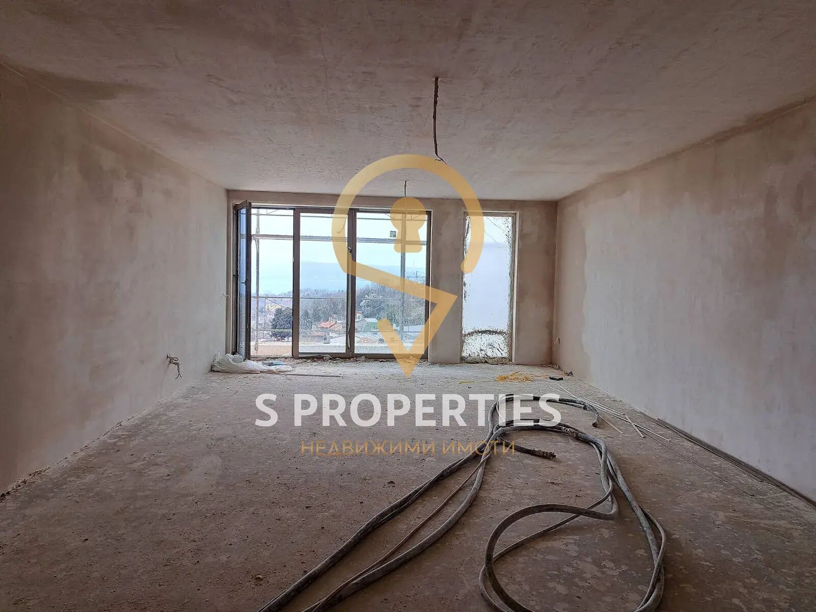 Продава МНОГОСТАЕН, гр. Варна, Свети Никола, снимка 3 - Апартаменти - 46155259